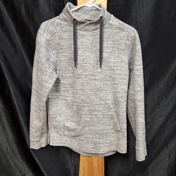 Women's grey size small in motion pull over sweater  with out hood - Picture 1 of 10
